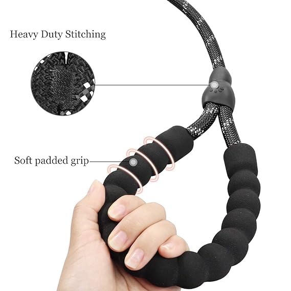 dog leash with soft padded  grip